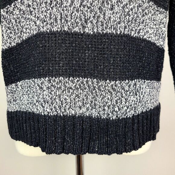 Black & White Stripe V-Neck Knit Sweater Medium - Large - Picture 4 of 16